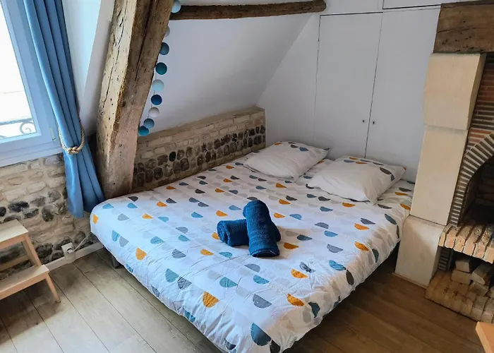 La Goélette / Entre Port Et / Centre * Dieppe